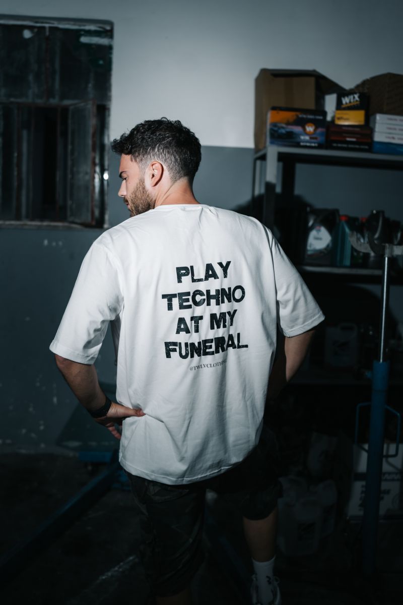 Φωτογραφία από Play Techno at my funeral tee